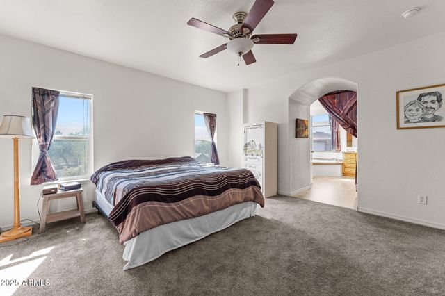 23315 W STAGHORN Lane, Congress, AZ 85332