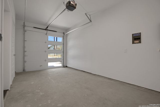 911 Piedmont Ave, San Antonio, TX 78210