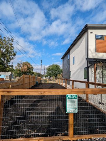 911 Piedmont Ave, San Antonio, TX 78210