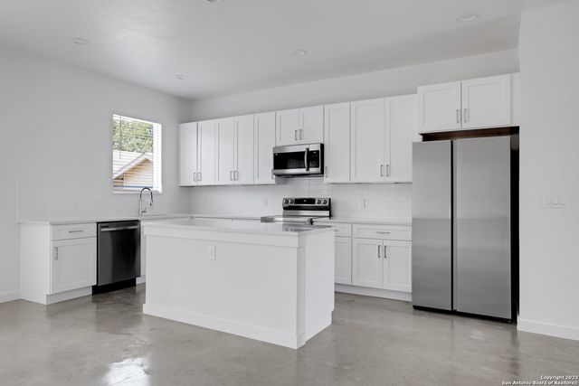 911 Piedmont Ave, San Antonio, TX 78210