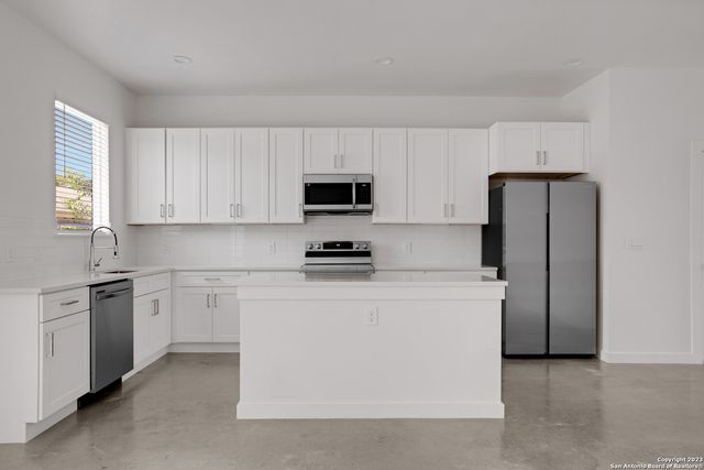 911 Piedmont Ave, San Antonio, TX 78210