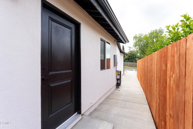 2343 Calle Alucema, Thousand Oaks, CA 91360