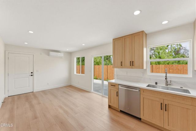 2343 Calle Alucema, Thousand Oaks, CA 91360