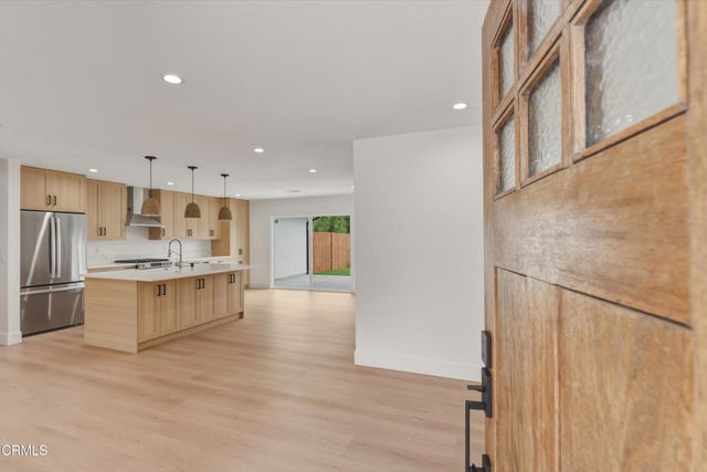 2343 Calle Alucema, Thousand Oaks, CA 91360