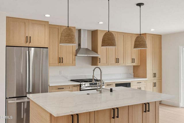 2343 Calle Alucema, Thousand Oaks, CA 91360