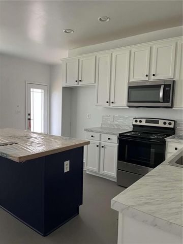 6127 Landers Loop, Fairburn, GA 30213