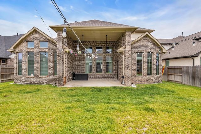 32117 Magnolia River Trail, Conroe, TX 77386