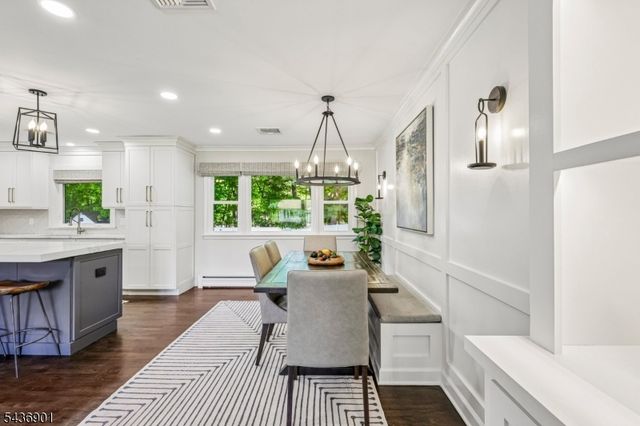 79 W Sheffield St, Oakland Boro, NJ 07436