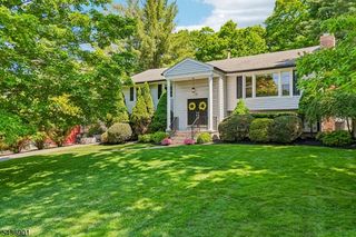 79 W Sheffield St, Oakland Boro, NJ 07436