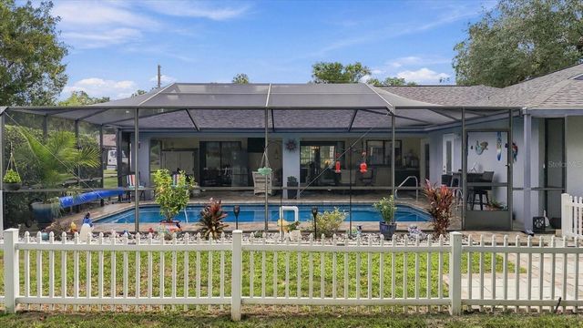 69 PINE STREET, Homosassa, FL 34446