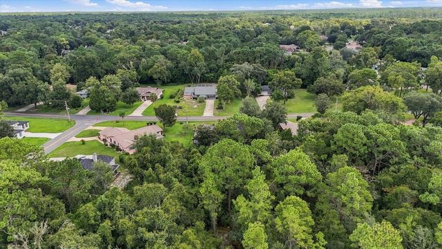 69 PINE STREET, Homosassa, FL 34446