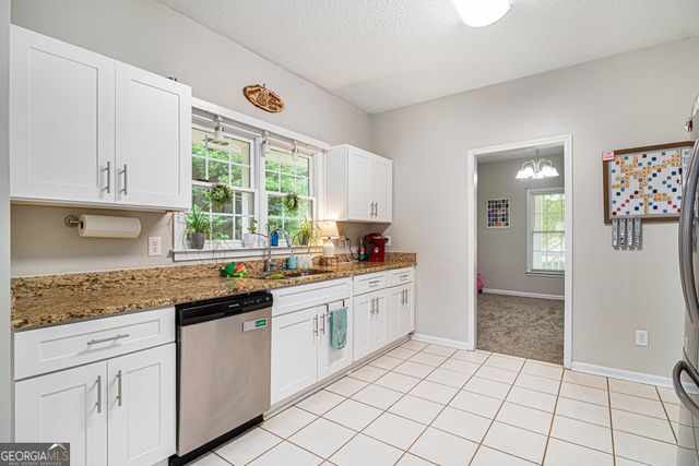 385 EAGLES NEST Circle, Carrollton, GA 30116