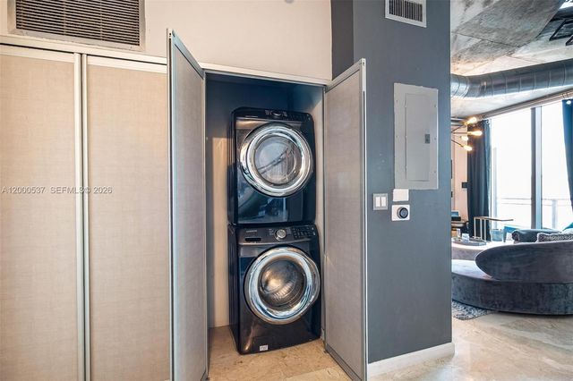 690 SW 1st Ct PHI26, Miami, FL 33130