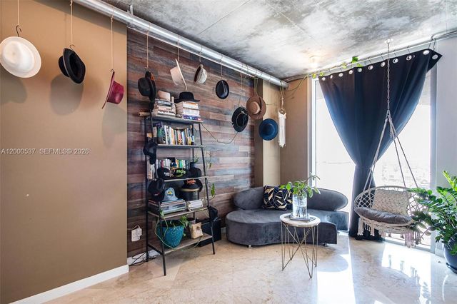 690 SW 1st Ct PHI26, Miami, FL 33130