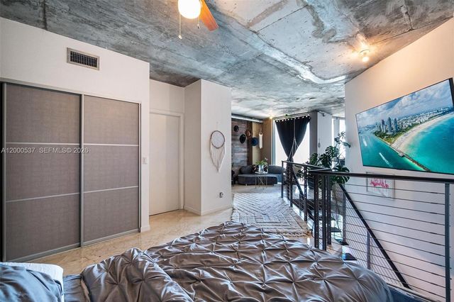 690 SW 1st Ct PHI26, Miami, FL 33130