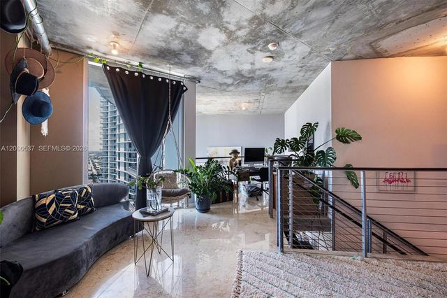 690 SW 1st Ct PHI26, Miami, FL 33130