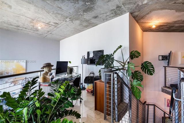 690 SW 1st Ct PHI26, Miami, FL 33130