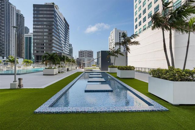 690 SW 1st Ct PHI26, Miami, FL 33130