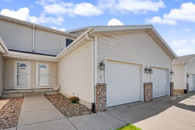 4828 Algonquin Dr Unit 3, Cedar Falls, IA 50613