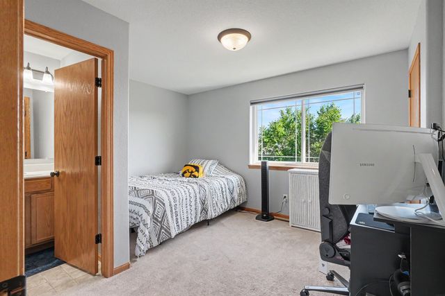 4828 Algonquin Dr Unit 3, Cedar Falls, IA 50613