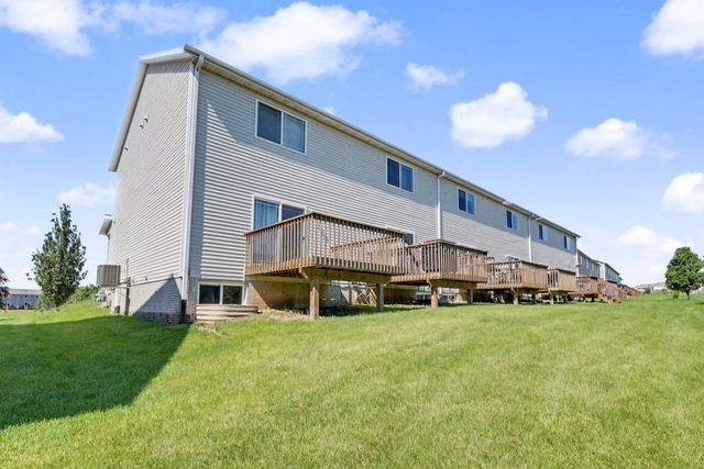 4828 Algonquin Dr Unit 3, Cedar Falls, IA 50613