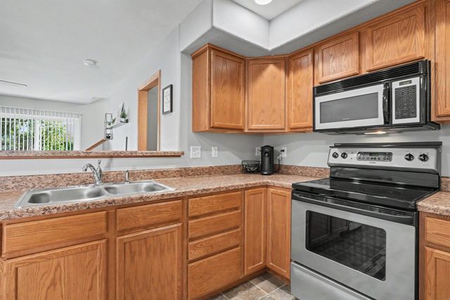4828 Algonquin Dr Unit 3, Cedar Falls, IA 50613