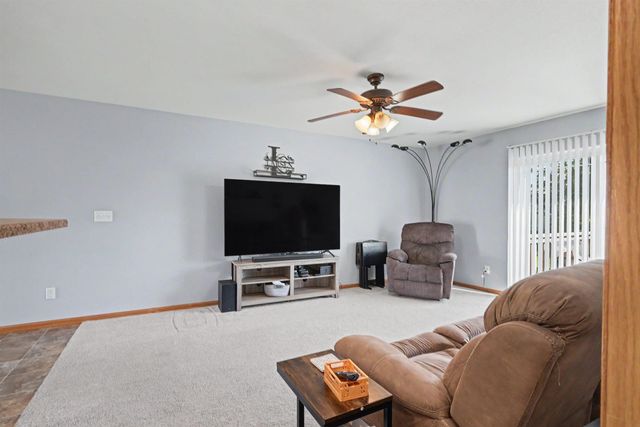 4828 Algonquin Dr Unit 3, Cedar Falls, IA 50613