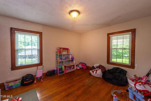 258 Greenwood Drive, Weber City, VA 24290