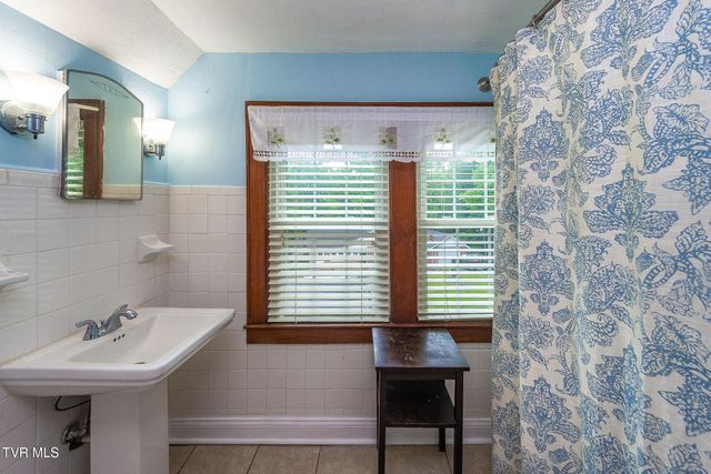 258 Greenwood Drive, Weber City, VA 24290