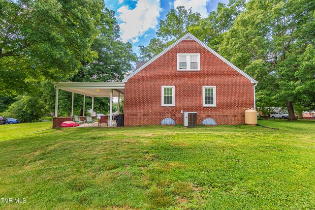 258 Greenwood Drive, Weber City, VA 24290