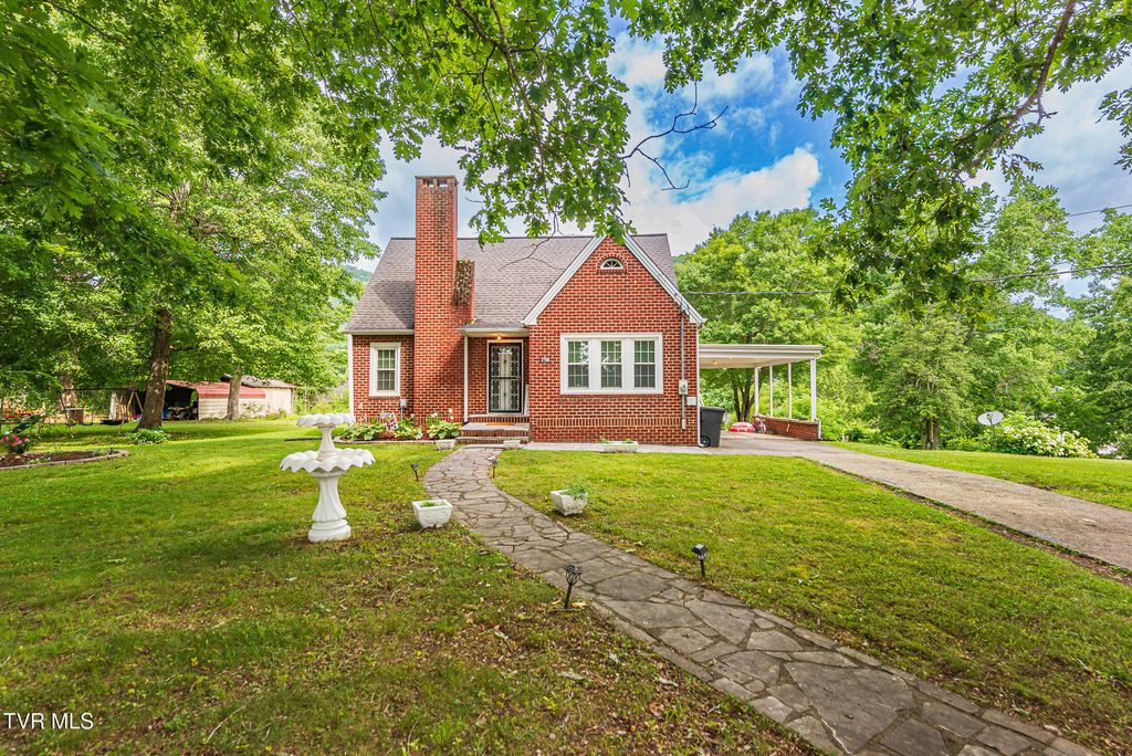 258 Greenwood Drive, Weber City, VA 24290