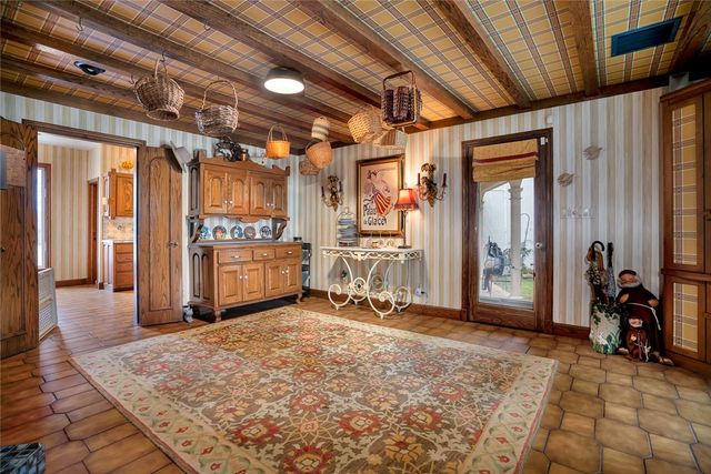 210 Ravenswood Lane, Fayetteville, AR 72701