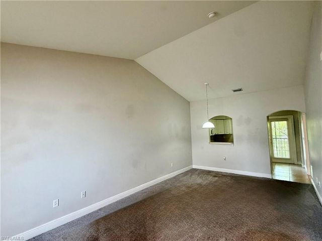 4110 Castilla CIR 202, Fort Myers, FL 33916