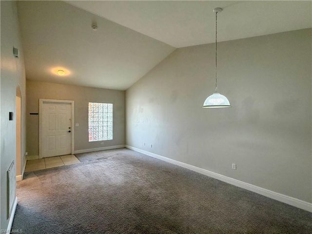 4110 Castilla CIR 202, Fort Myers, FL 33916
