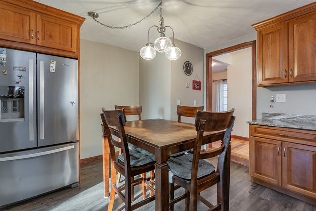 11 Crestwood Ave, Plainville, MA 02762