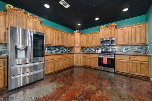 112570 4740 Road, Muldrow, OK 74948