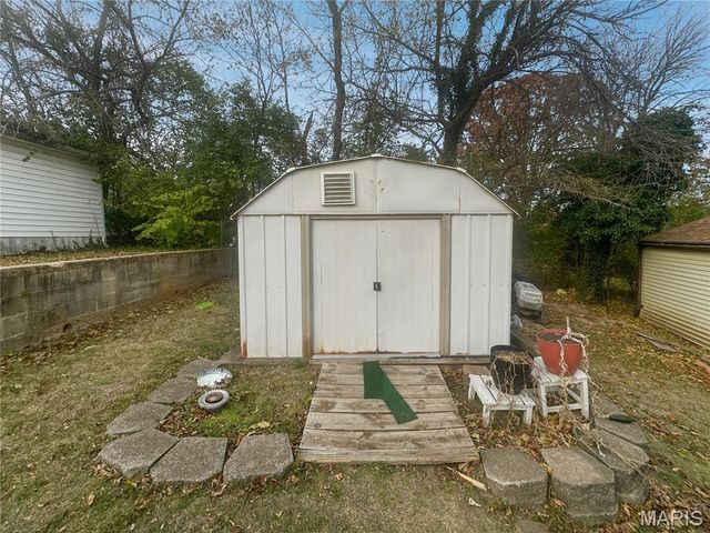 145 Sincox Street, St Clair, MO 63077