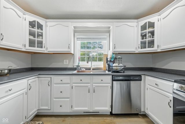 6125 E Edgewood Avenue, Indianapolis, IN 46237