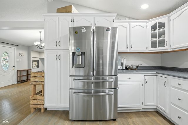 6125 E Edgewood Avenue, Indianapolis, IN 46237