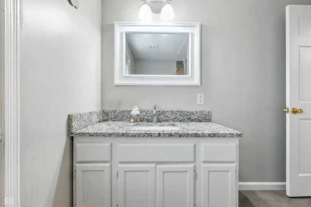 6125 E Edgewood Avenue, Indianapolis, IN 46237