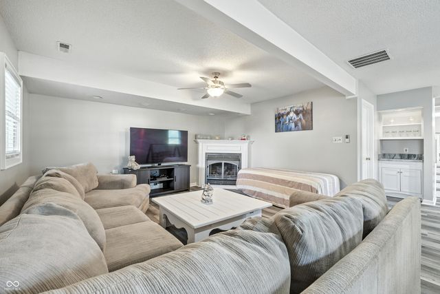 6125 E Edgewood Avenue, Indianapolis, IN 46237