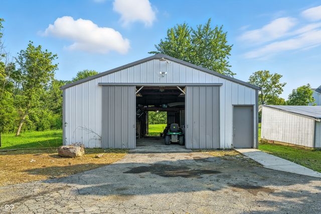 6125 E Edgewood Avenue, Indianapolis, IN 46237