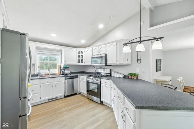 6125 E Edgewood Avenue, Indianapolis, IN 46237