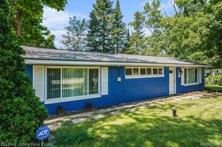 4212 Greendale Avenue, West Bloomfield Charter Township, MI 48323