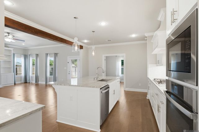 36350 Belle Reserve Ave, Geismar, LA 70734