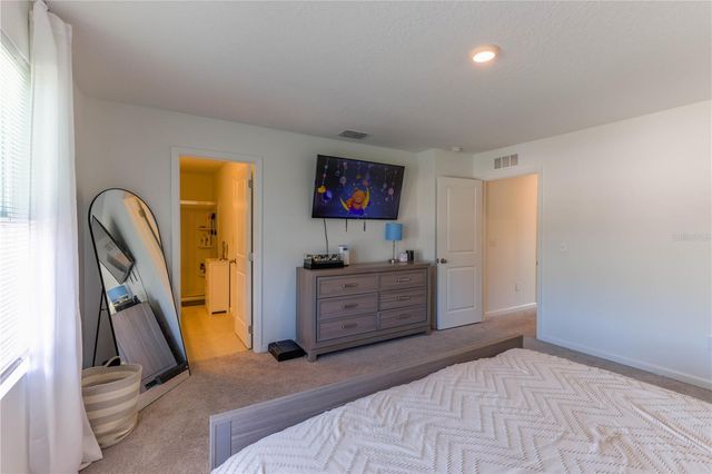 2240 HEMINGWAY CIRCLE, Groveland, FL 34736