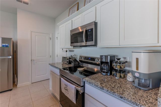 2240 HEMINGWAY CIRCLE, Groveland, FL 34736