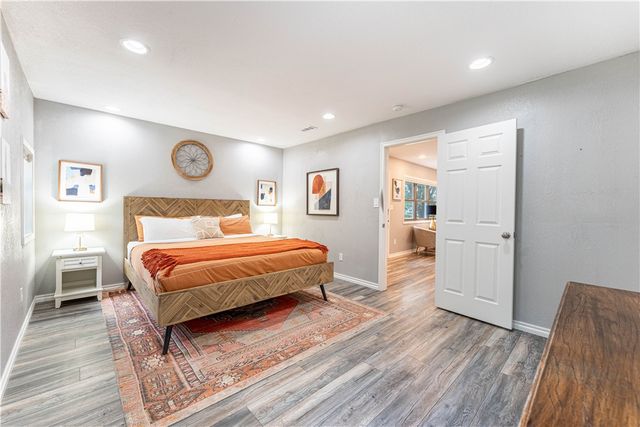 1103 Bella Vista Road, Bentonville, AR 72712