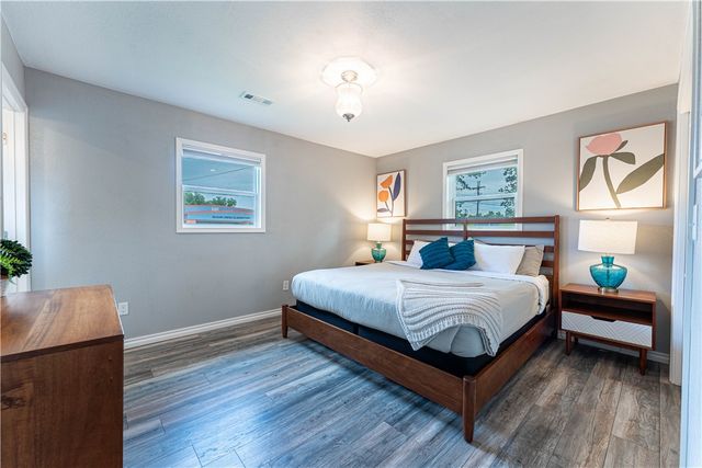 1103 Bella Vista Road, Bentonville, AR 72712