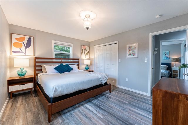 1103 Bella Vista Road, Bentonville, AR 72712